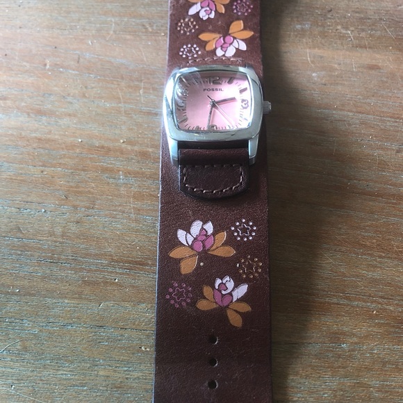 Fossil Women's Pink Dial Watch with Brown Floral Strap - Picture 1 of 5